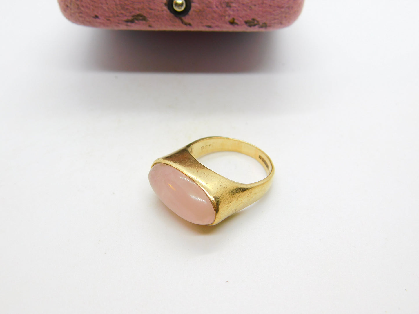 9ct Yellow Gold Cabochon Rose Quartz Signet Ring 1971 Birmingham Vintage