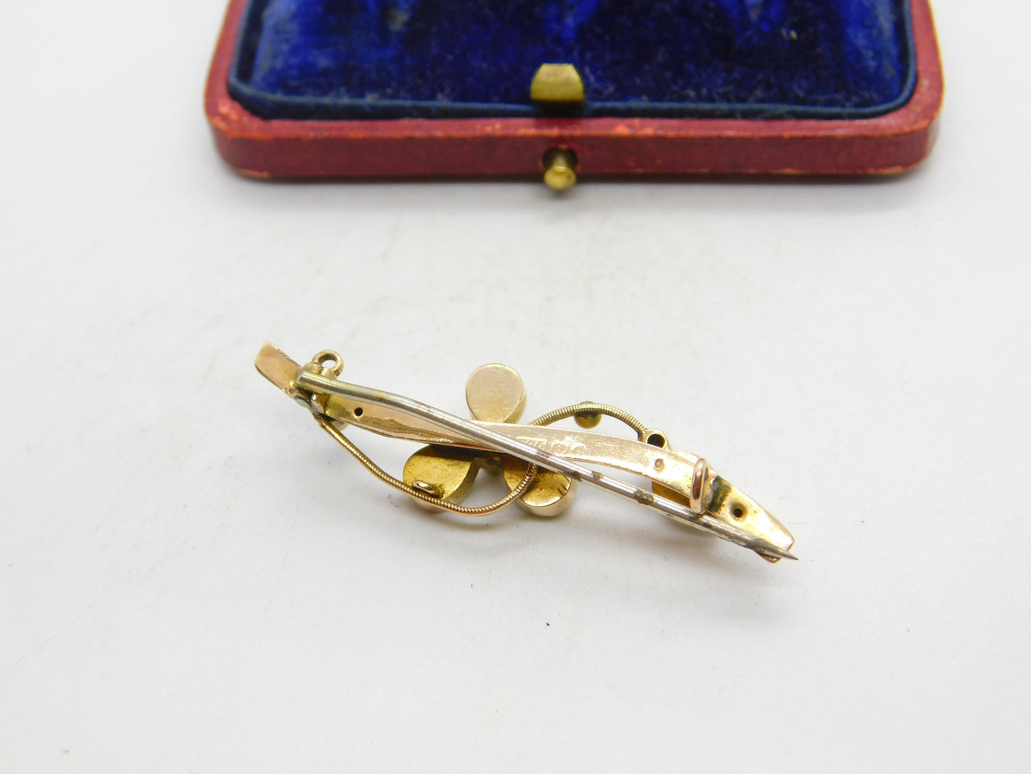 Edwardian 9ct Gold, Turquoise & Natural Pearl Shamrock Brooch 1902 Birmingham