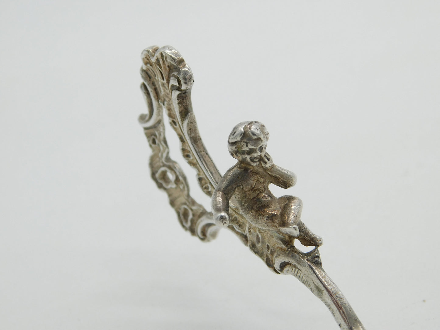 Victorian Sterling Silver Cherub & Floral Ornate Sugar Caster Spoon 1893 London