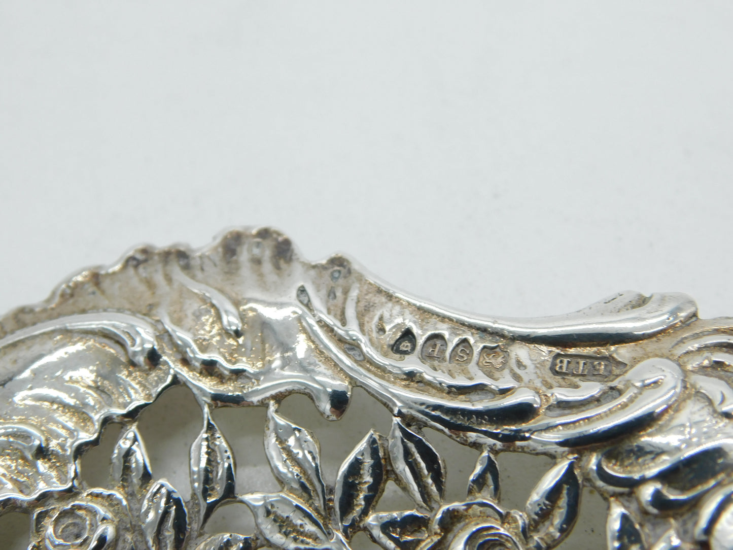 Victorian Sterling Silver Cherub & Floral Ornate Sugar Caster Spoon 1893 London