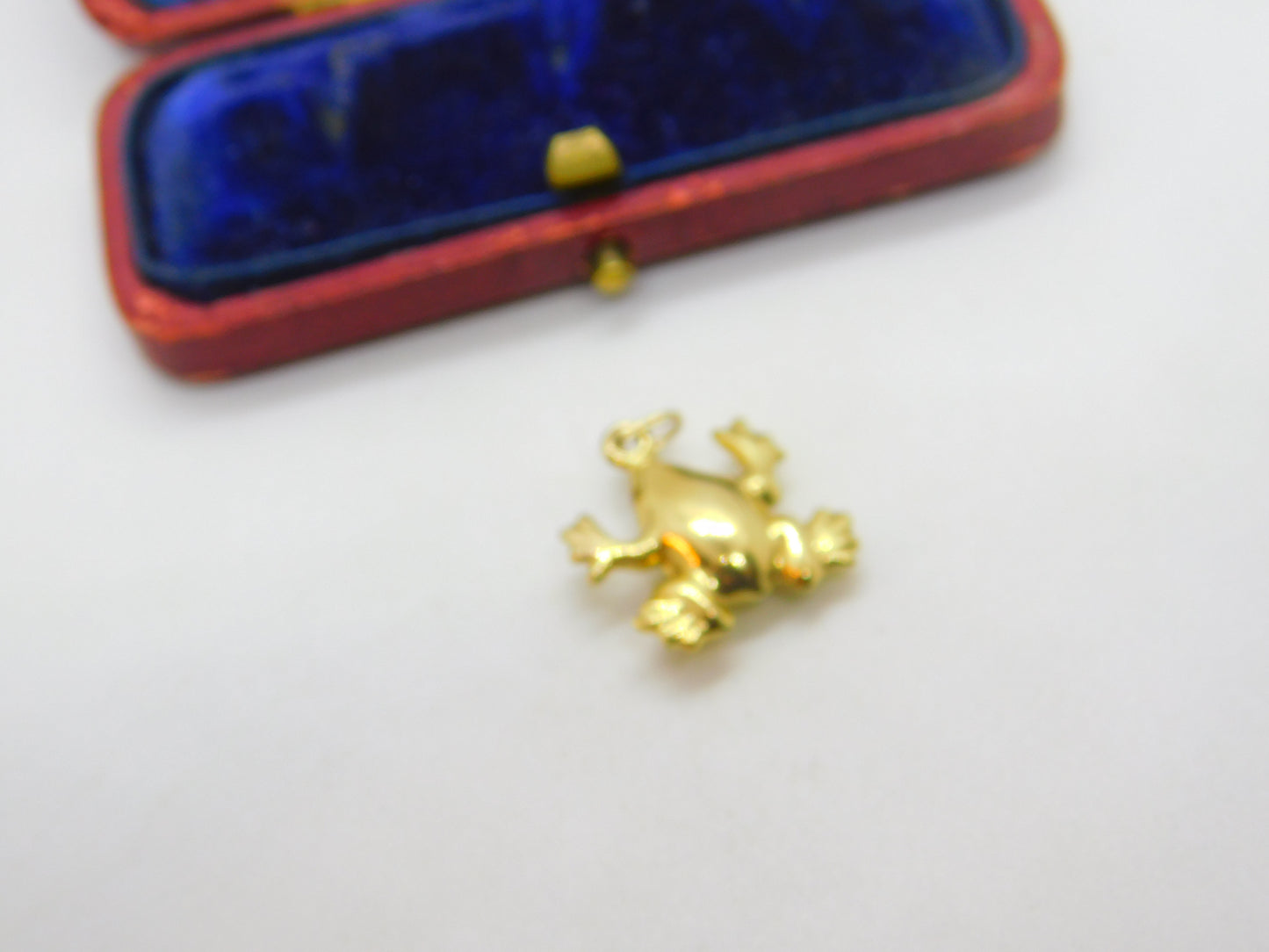 Frog or Toad Leaping 9ct Yellow Gold Charm or Pendant Vintage c1970