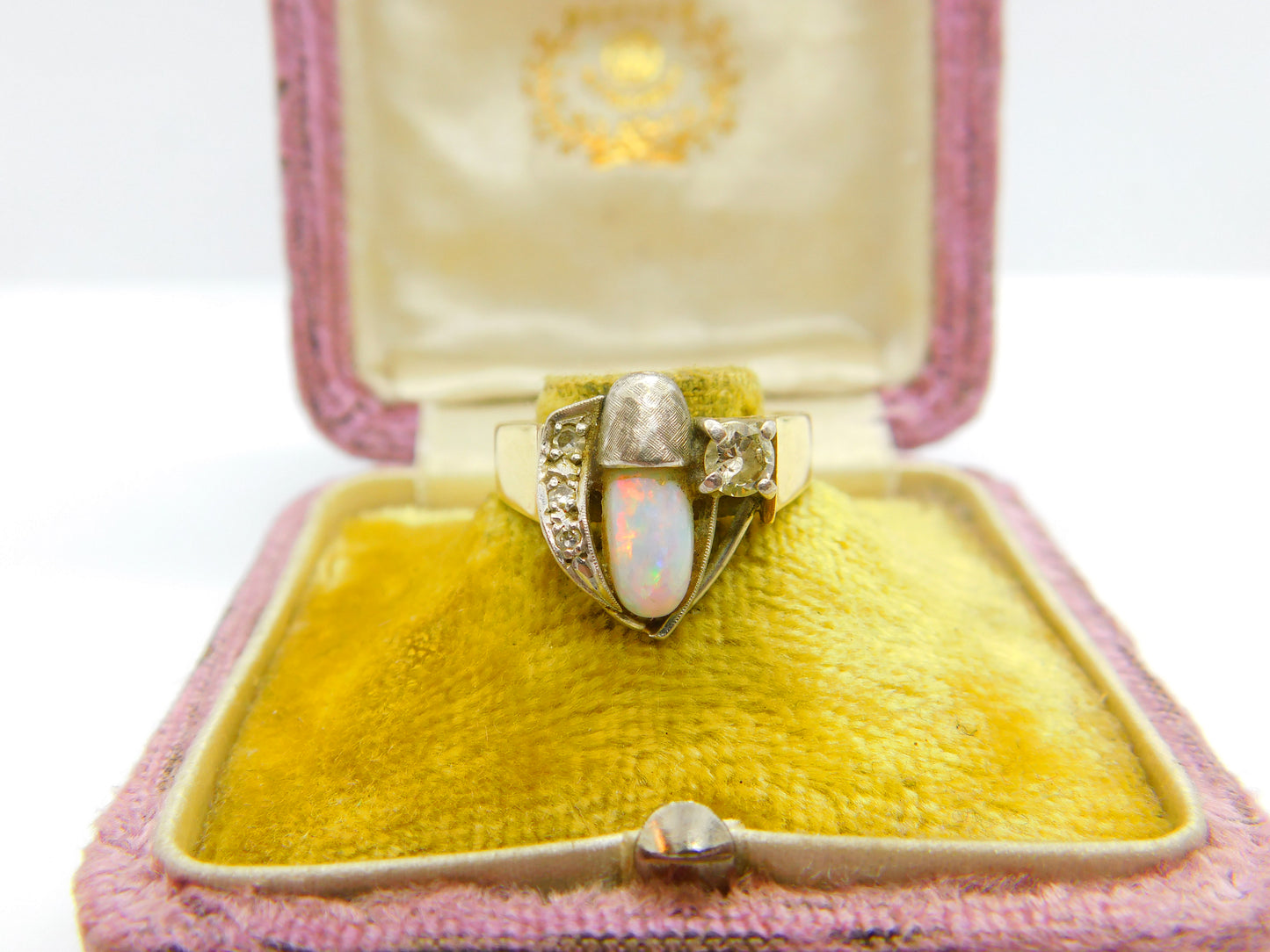 18ct Gold, Platinum, Palladium Set Cabochon Opal & Diamond Dress Ring Antique