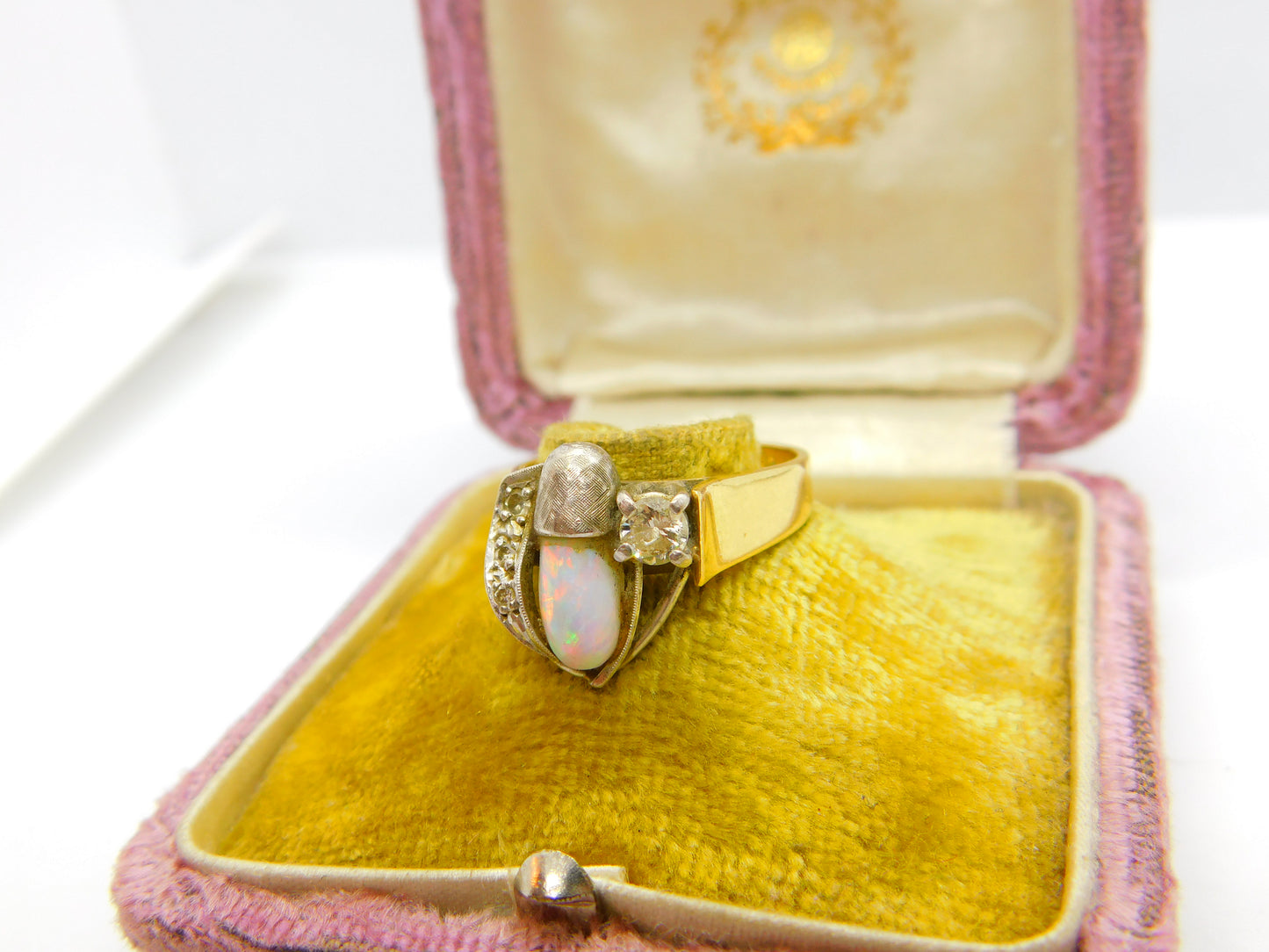 18ct Gold, Platinum, Palladium Set Cabochon Opal & Diamond Dress Ring Antique