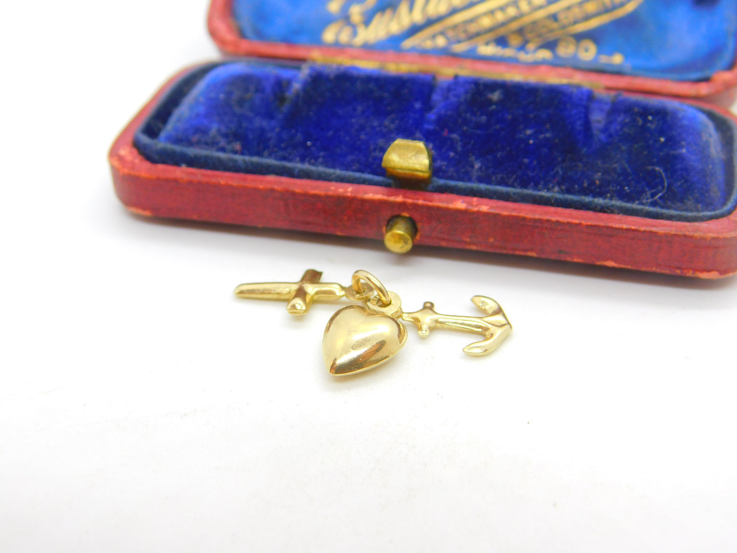 Faith, Hope and Charity 9ct Yellow Gold Charm Pendant Vintage c1970