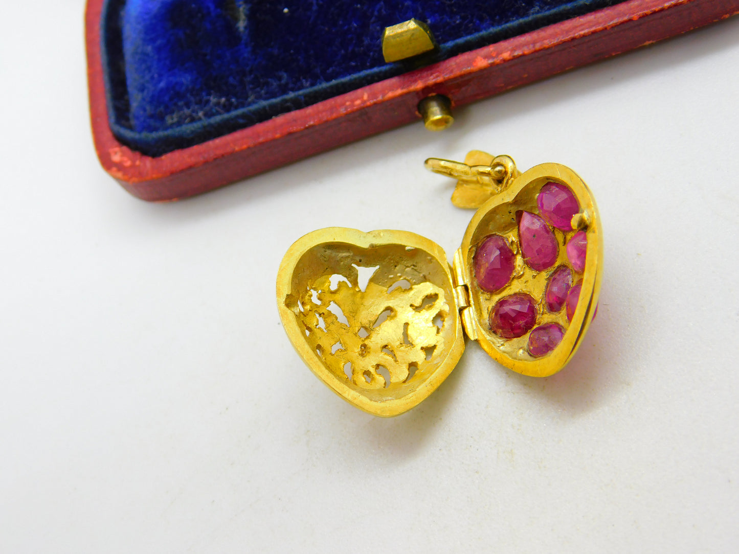 Victorian Indian 22ct Gold Heart Locket with Pave Set Natural Rubies c1880