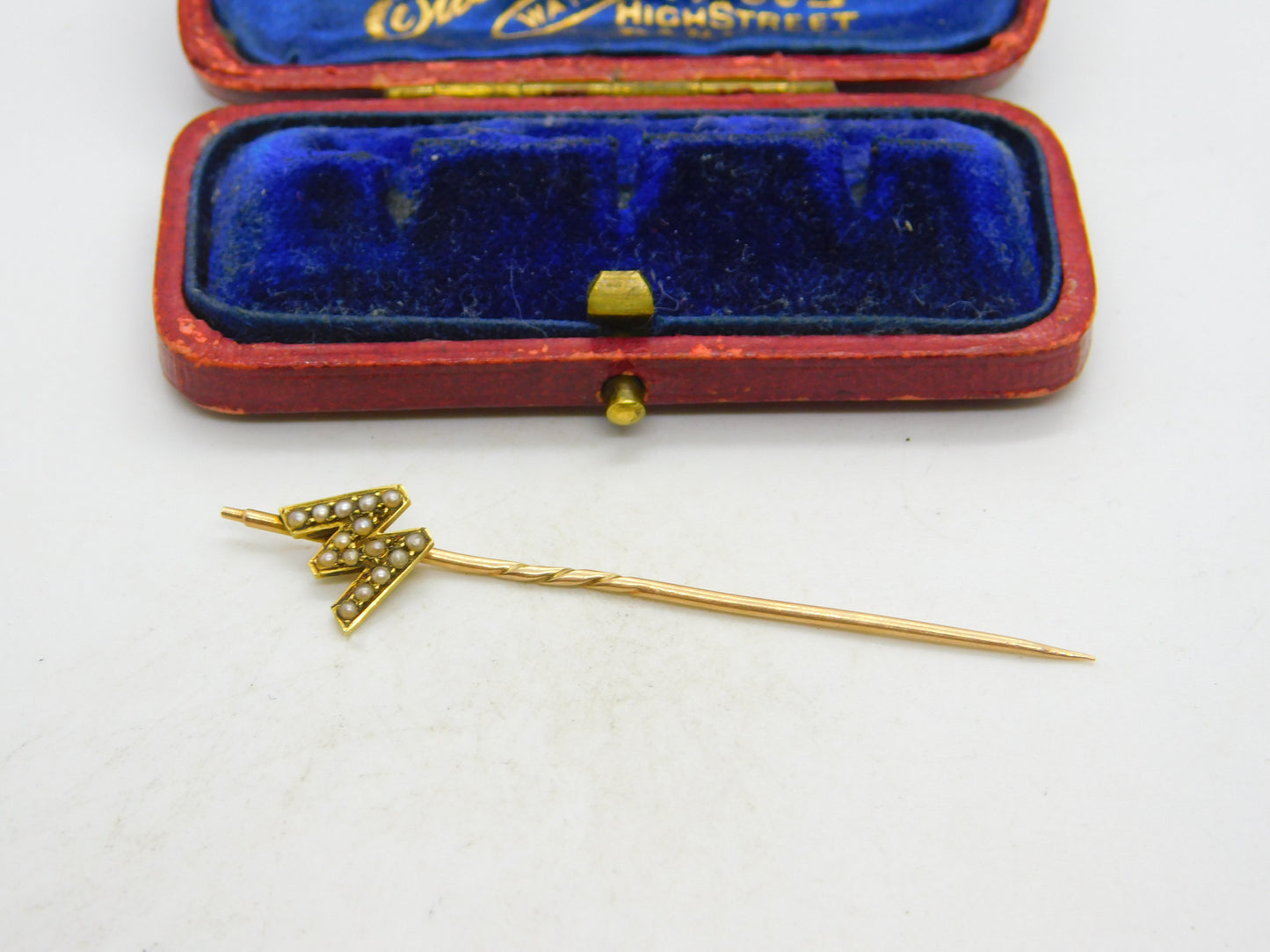 Victorian 15ct Yellow Gold Seed Pearl Set 'W' Initial Stick Pin Antique c1890