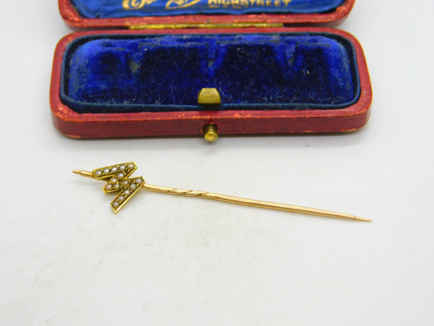 Victorian 15ct Yellow Gold Seed Pearl Set 'W' Initial Stick Pin Antique c1890