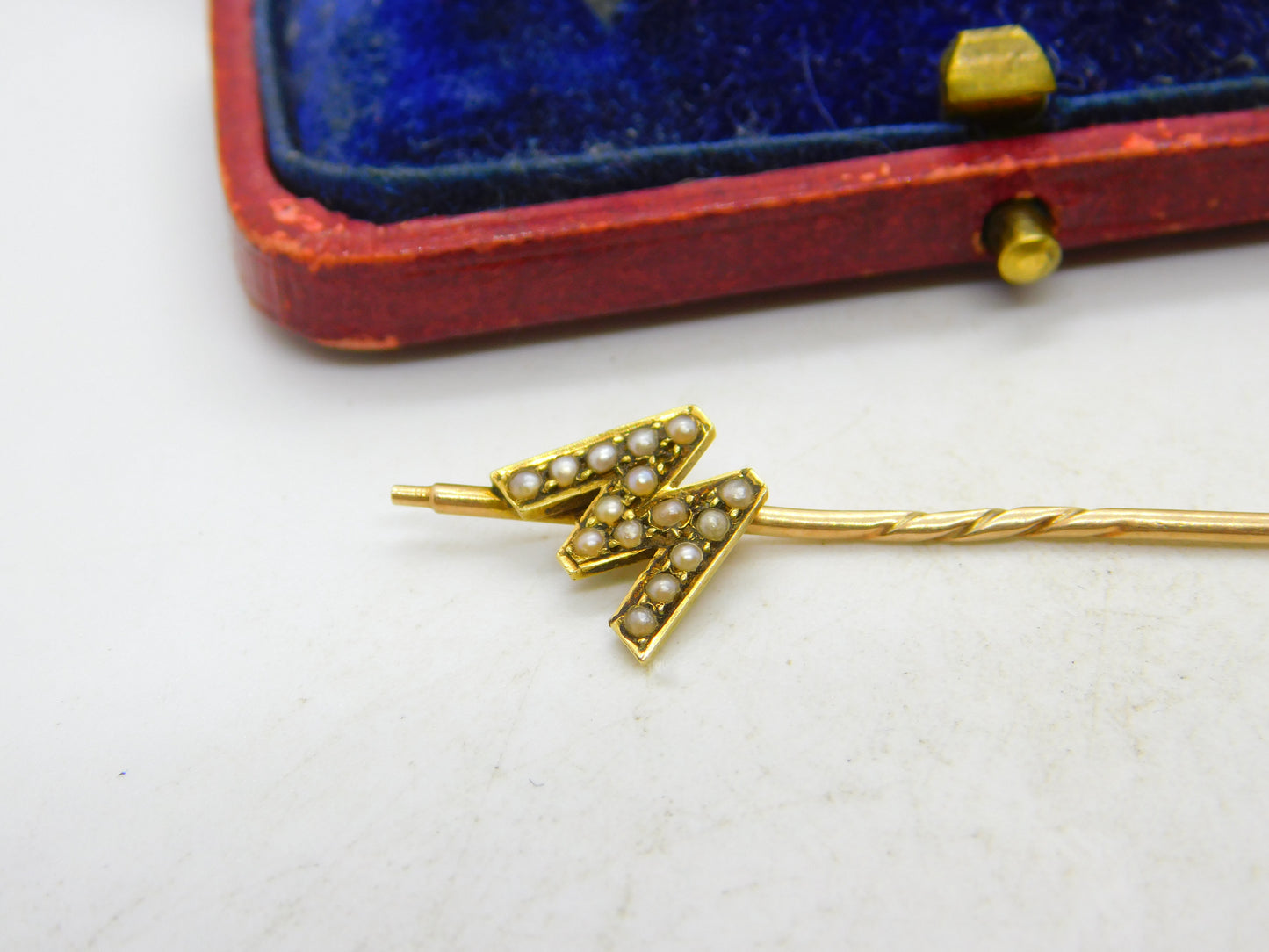 Victorian 15ct Yellow Gold Seed Pearl Set 'W' Initial Stick Pin Antique c1890