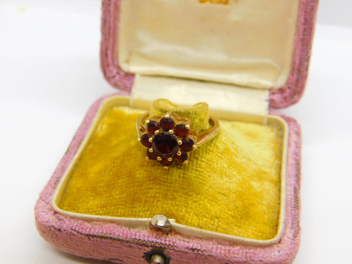 9ct Yellow Gold Bohemian Garnet Cluster Vintage 1994 Birmingham Size O UK