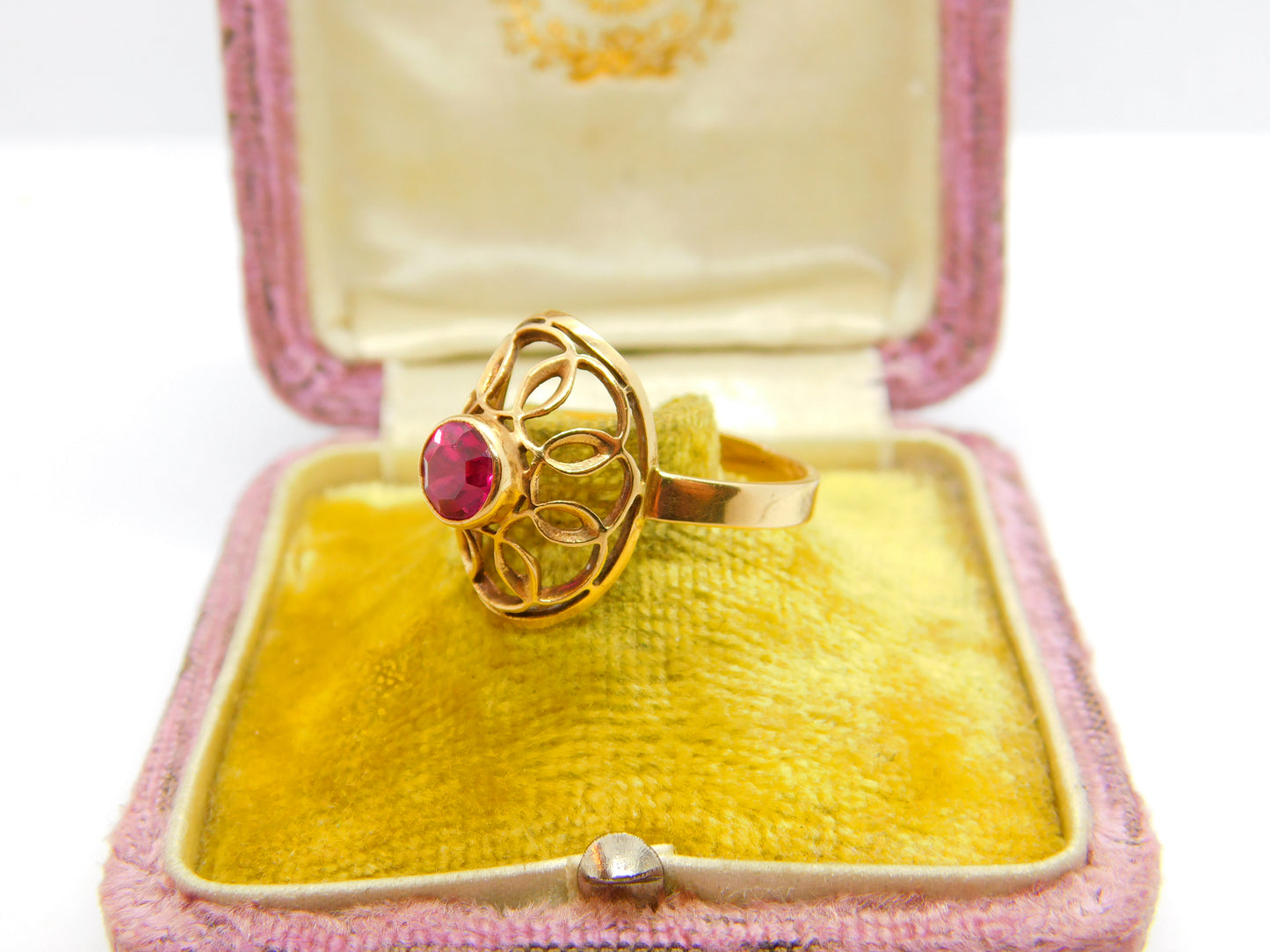 French 18ct Yellow Gold 0.75ct Natural Ruby Shield Ring Antique c1900 Victorian