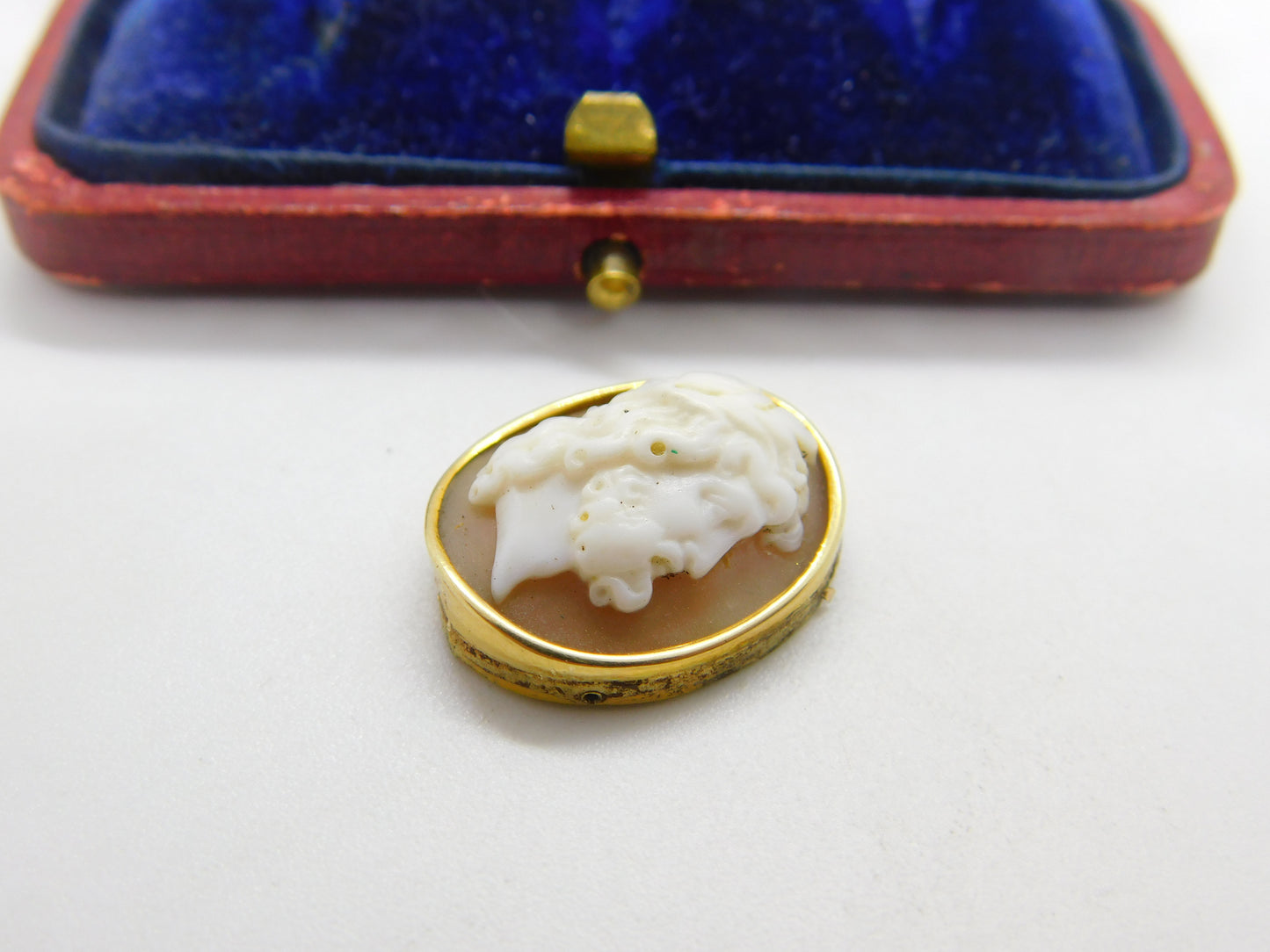 Regency Grand Tour Carved Zeus Classical Cameo in 9ct Gold Mount c1830 Georgian