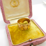 9ct Yellow Gold Wide Star Pattern Band Ring Vintage 1976 London Size 9 UK