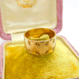 9ct Yellow Gold Wide Star Pattern Band Ring Vintage 1976 London Size 9 UK