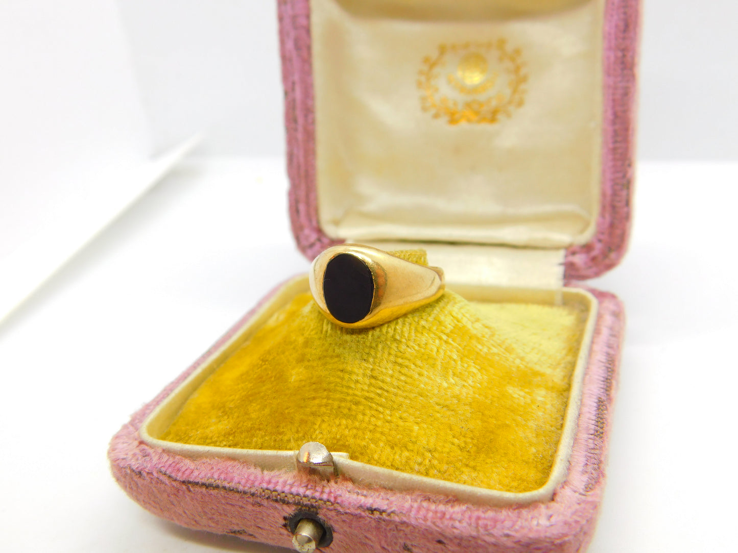 9ct Yellow Gold Onyx Set Signet Ring Mid-Century c1950 Birmingham Size I 1/2 UK