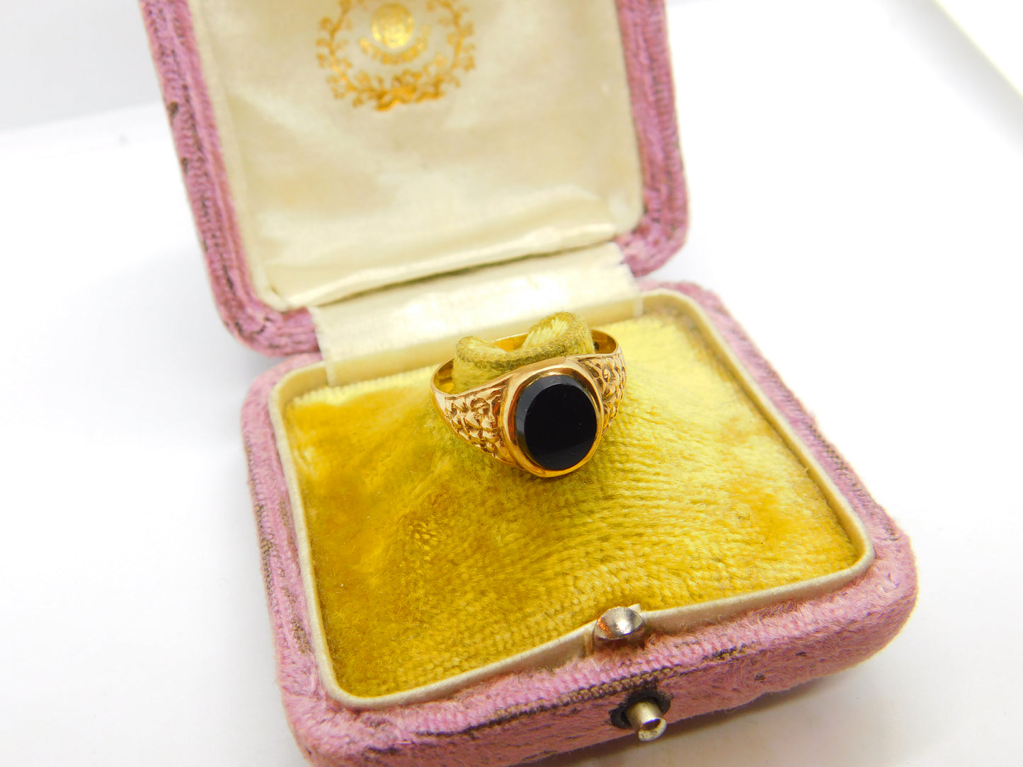 9ct Yellow Gold Onyx Set Gents Signet Ring Vintage c1970 London