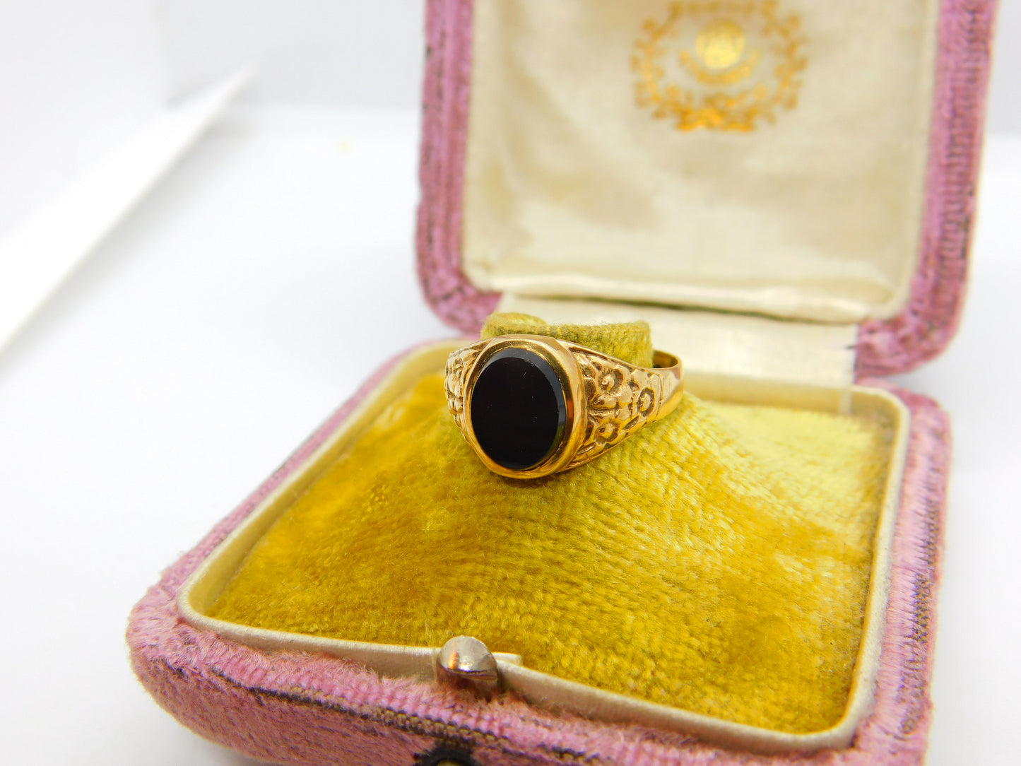 9ct Yellow Gold Onyx Set Gents Signet Ring Vintage c1970 London