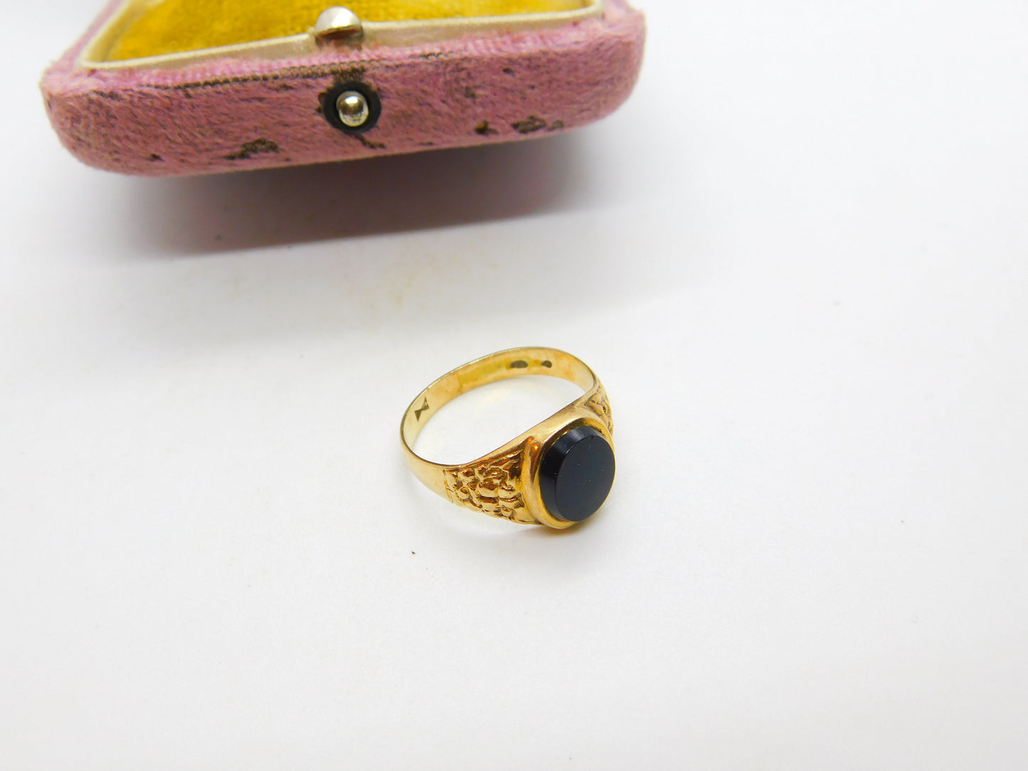 9ct Yellow Gold Onyx Set Gents Signet Ring Vintage c1970 London