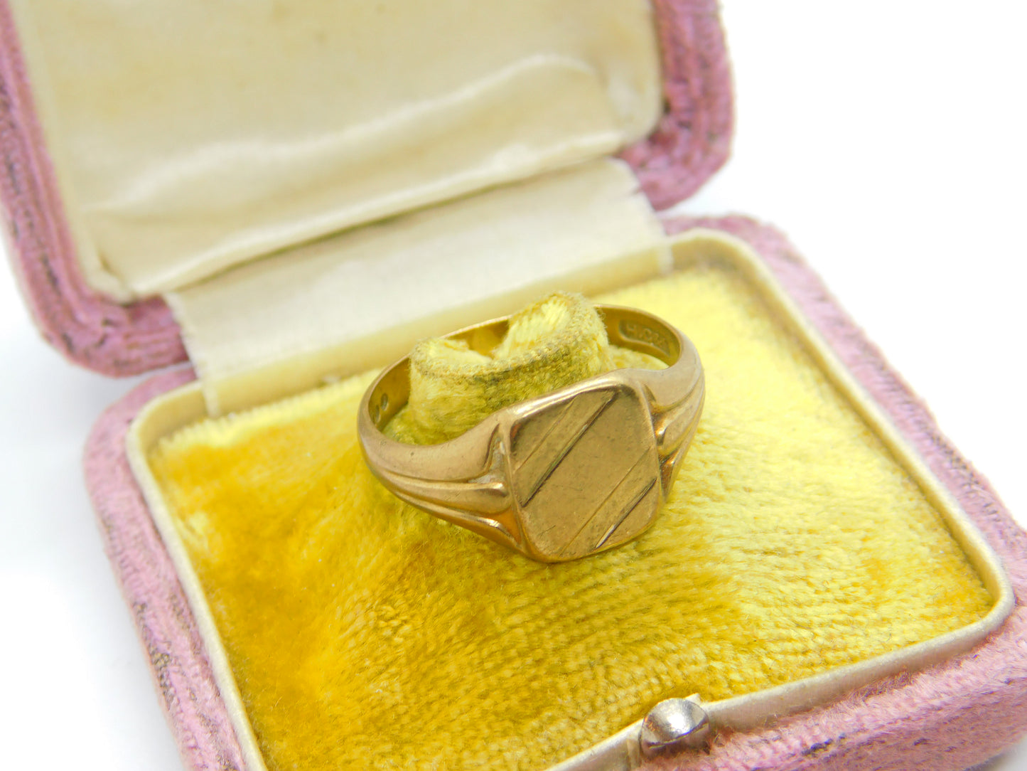 9ct Yellow Gold Essential Square Signet Ring 1973 London Size W UK