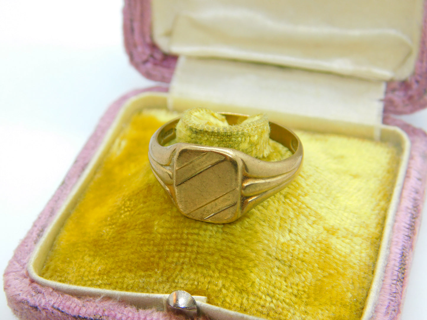 9ct Yellow Gold Essential Square Signet Ring 1973 London Size W UK