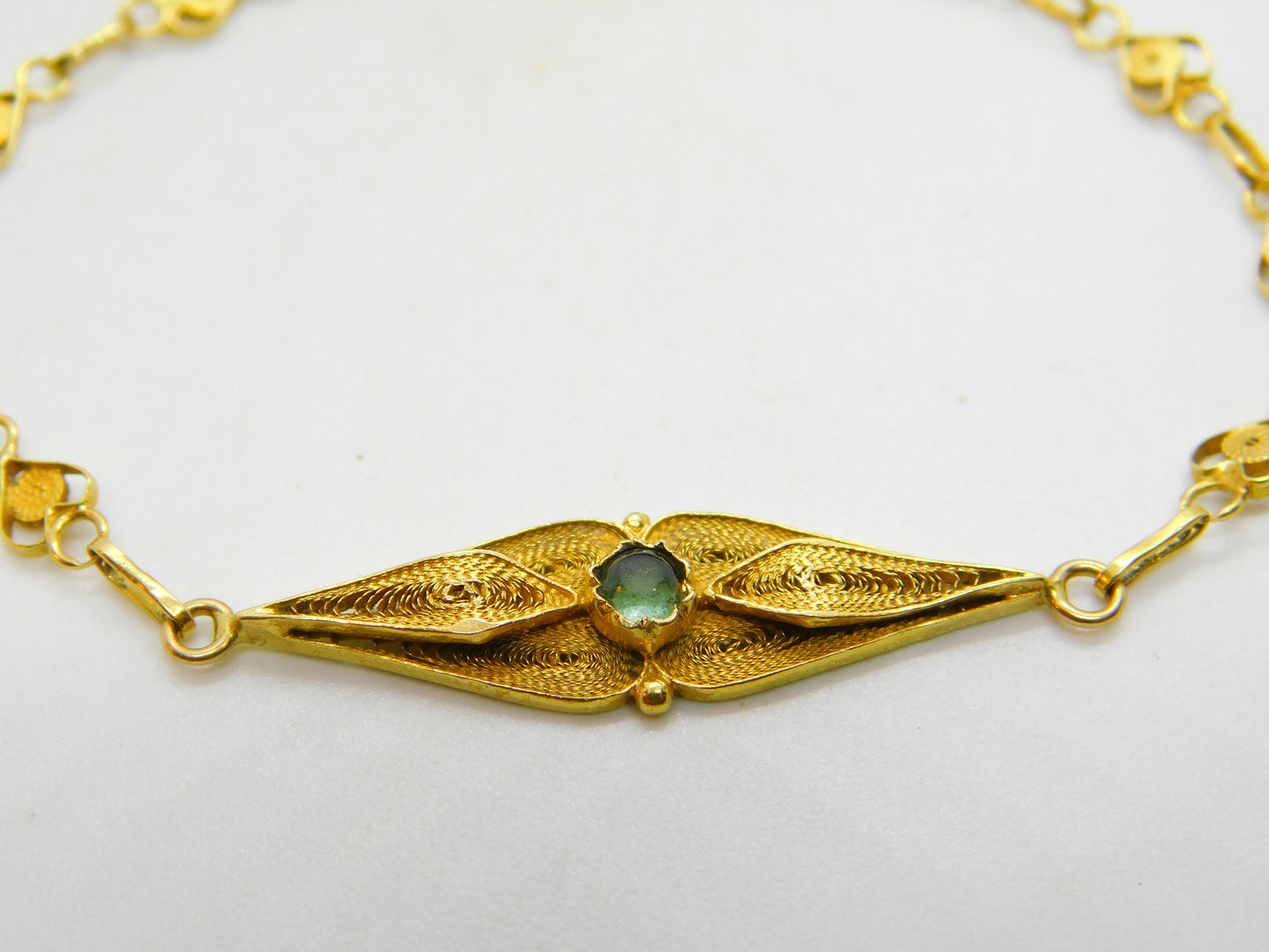 18ct Yellow Gold Heart Panel Filigree Form Sea Glass Set Panel Bracelet Antique