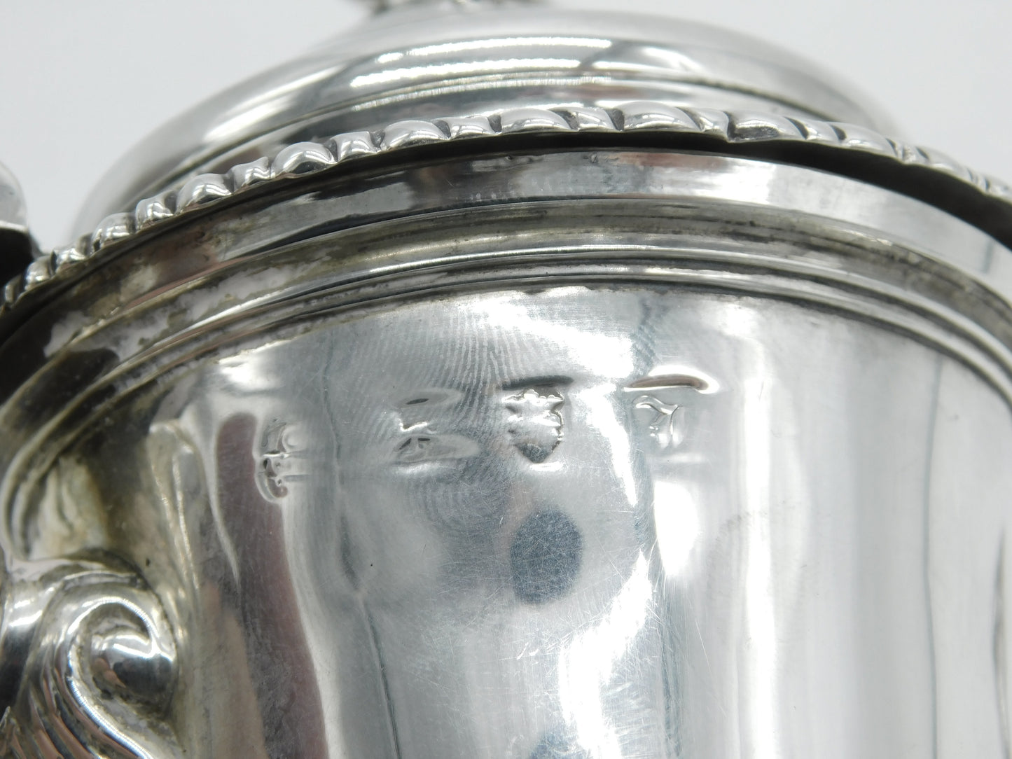 George III Sterling Silver Baluster Coffee Pot Lion Crest Antique 1764 London