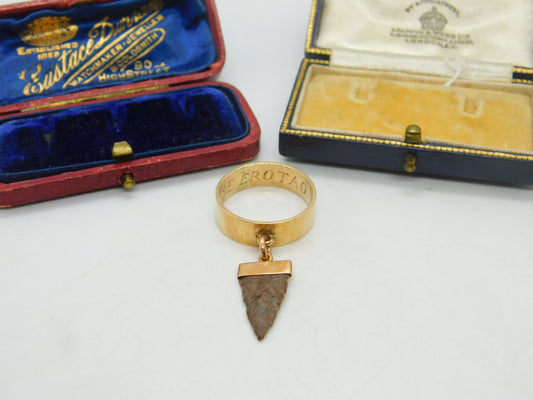 9ct Yellow Gold 'Se Eratao' Ring With Arrow Flint Antique c1900 Victorian