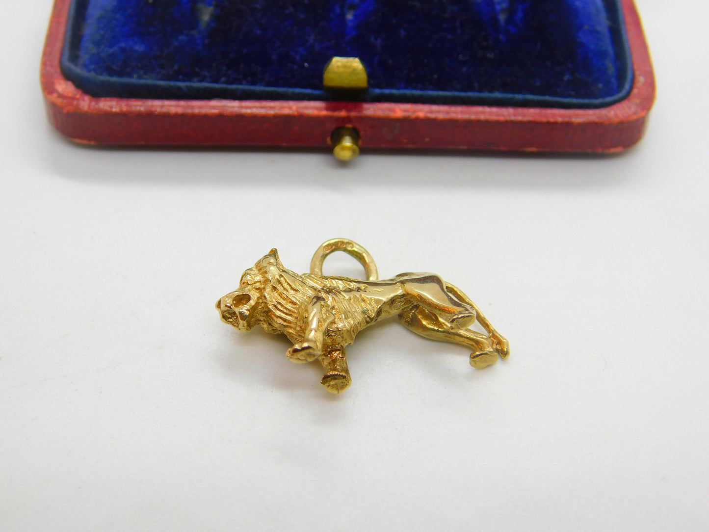 9ct Yellow Gold Leo Zodiac Lion Form Charm or Pendant c1970 Birmingham Vintage