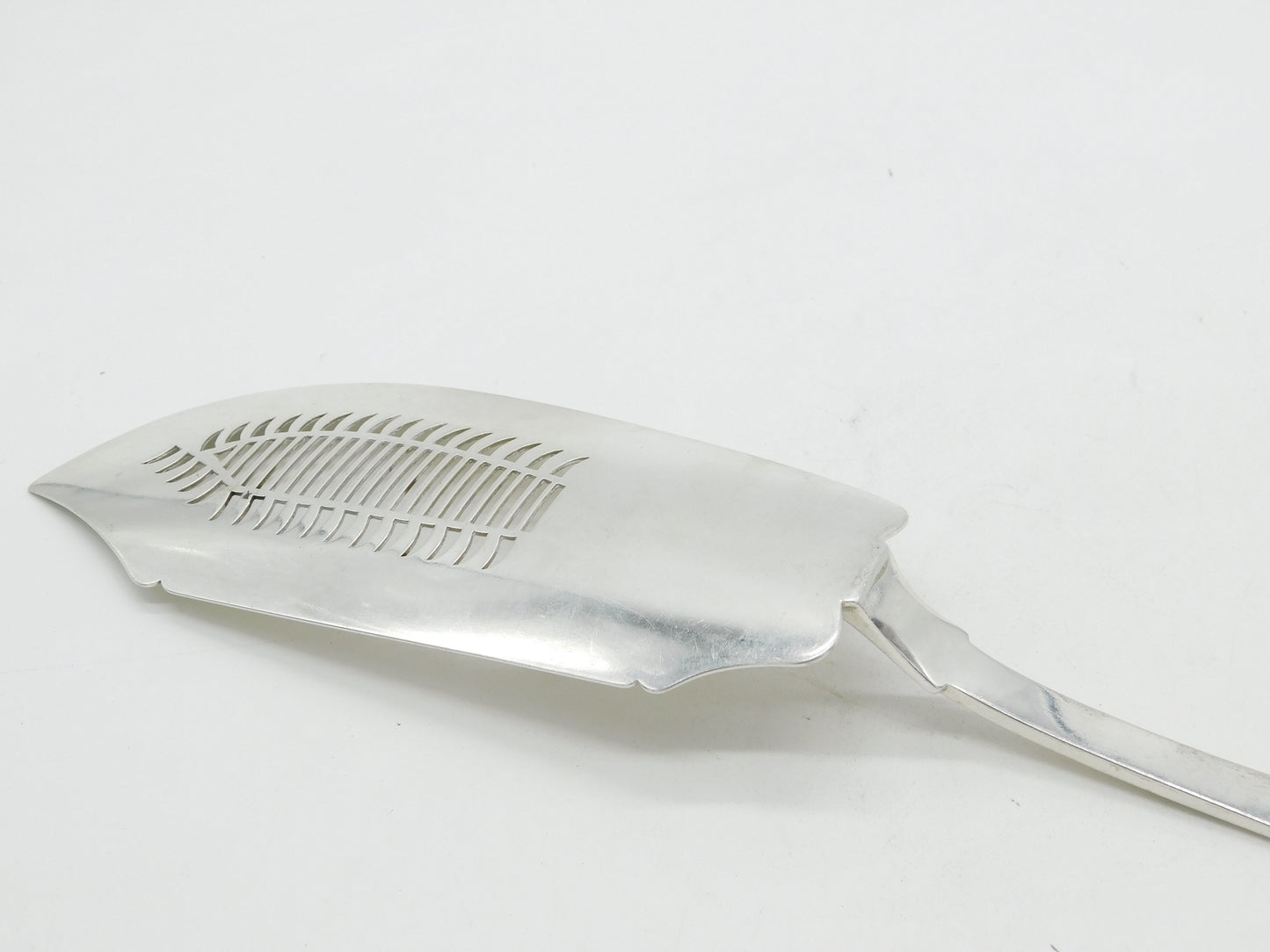 George III Sterling Silver Camel Crest Fish Slice Antique 1806 London