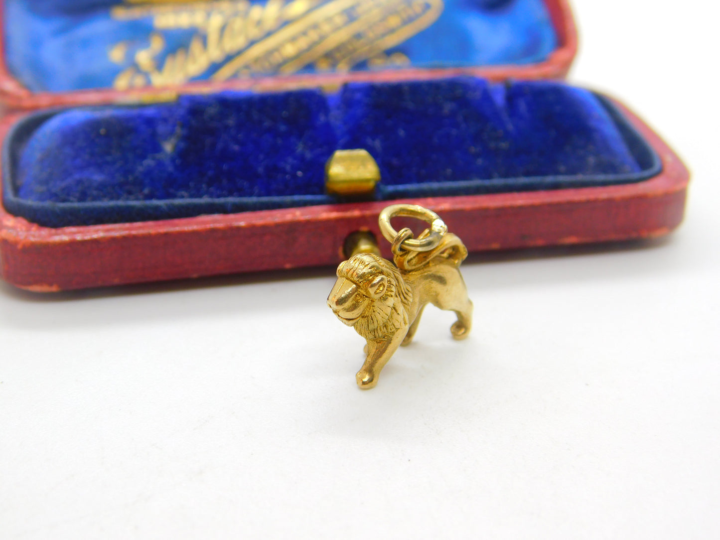 9ct Yellow Gold Lion or Leo Zodiac Charm Pendant 1960 Birmingham Vintage