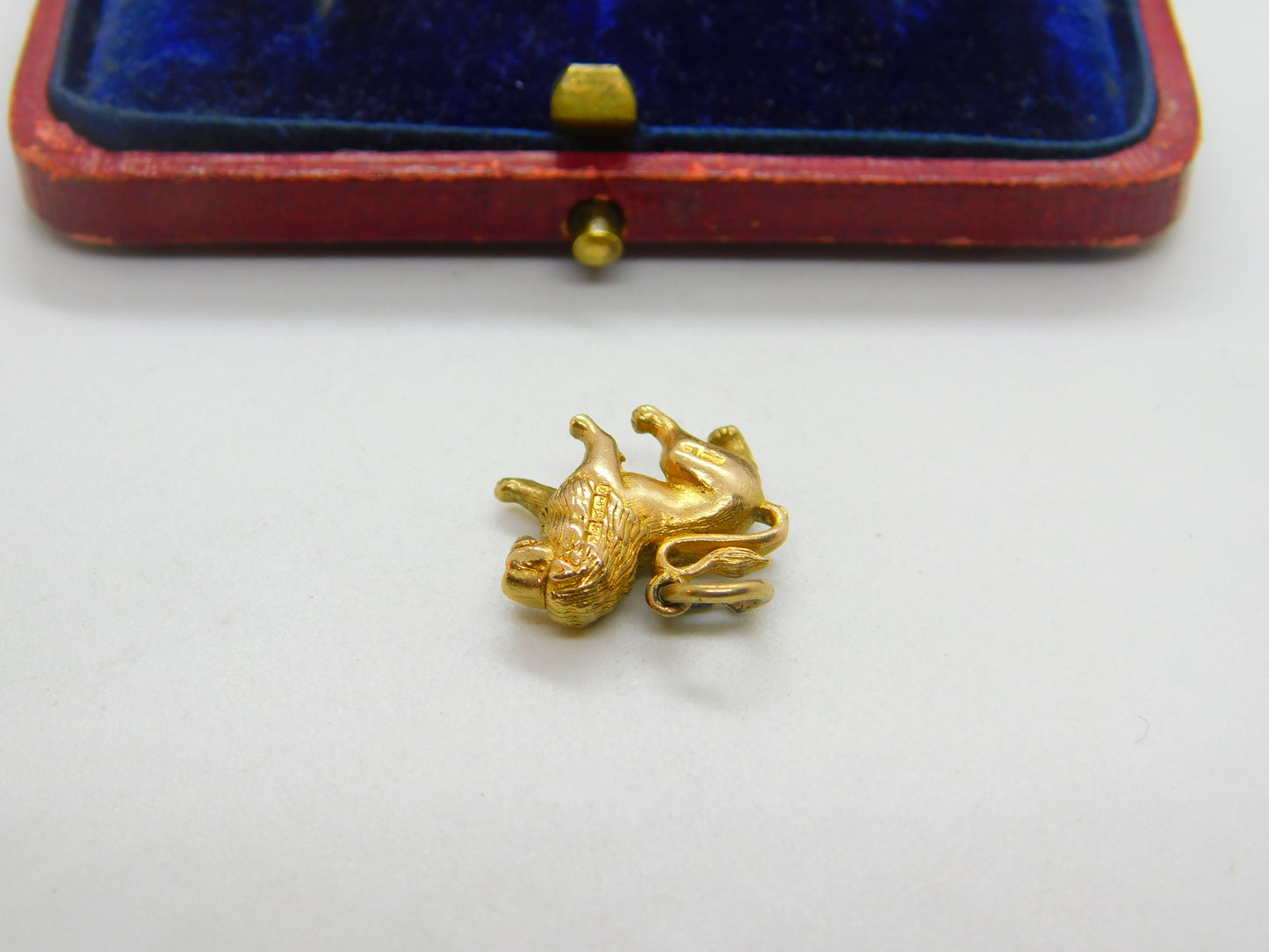 9ct Yellow Gold Lion or Leo Zodiac Charm Pendant 1960 Birmingham Vintage