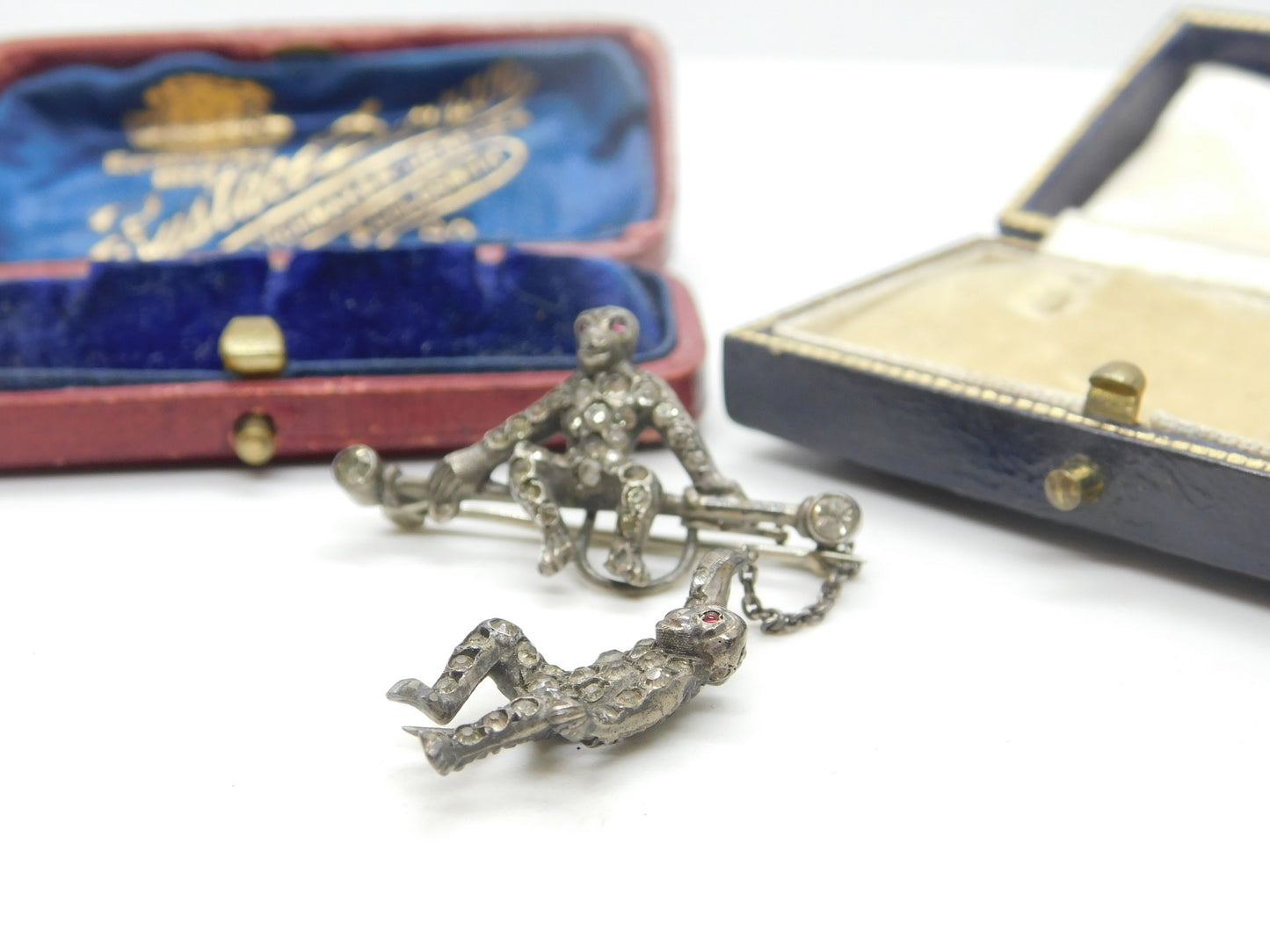 800 Silver & Diamond Paste Sitting-Dangling Monkey Couple Brooch Antique c1900