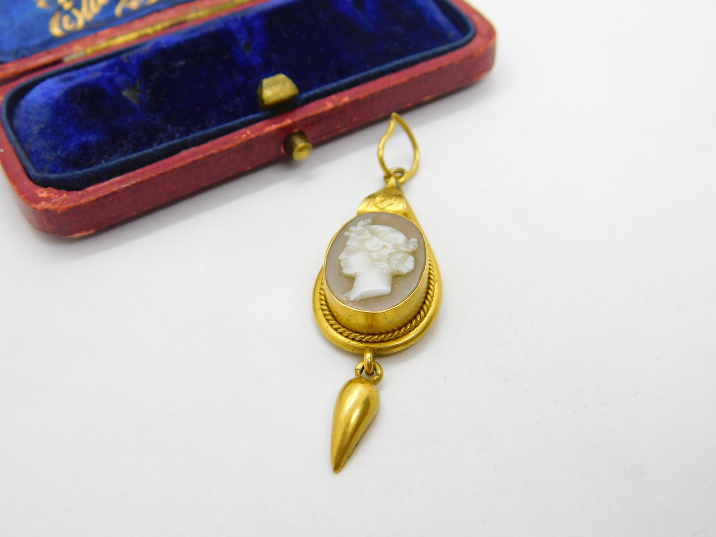 Victorian 18ct Gold & Carved Female Cameo Mourning Drop Pendant Antique c1860