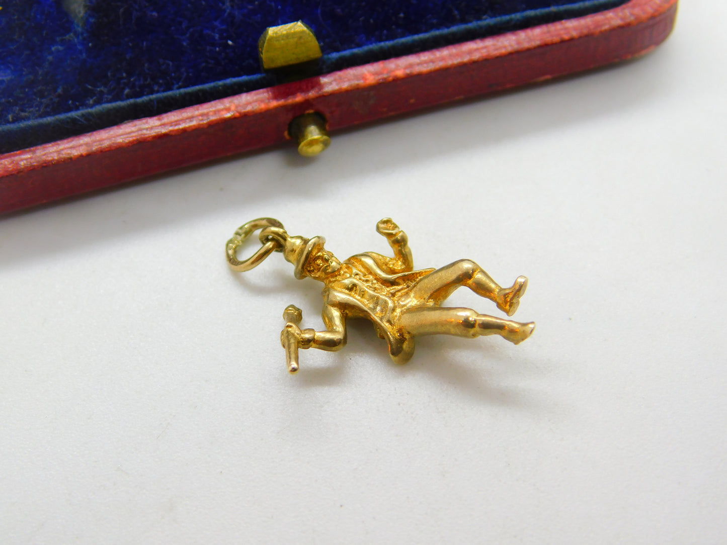 9ct Yellow Gold Pied Piper of Hamelin Charm Pendant Vintage c1970