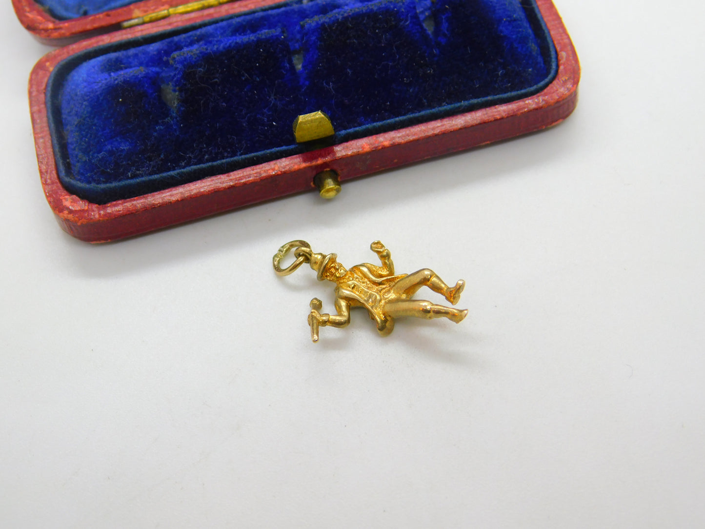 9ct Yellow Gold Pied Piper of Hamelin Charm Pendant Vintage c1970