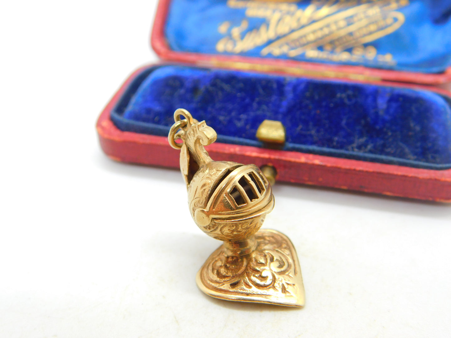 9ct Yellow Gold Medieval Knights Helmet Charm Pendant Vintage 1964 London