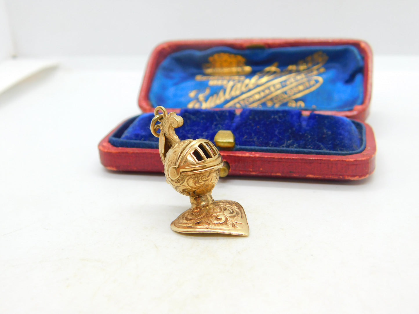 9ct Yellow Gold Medieval Knights Helmet Charm Pendant Vintage 1964 London