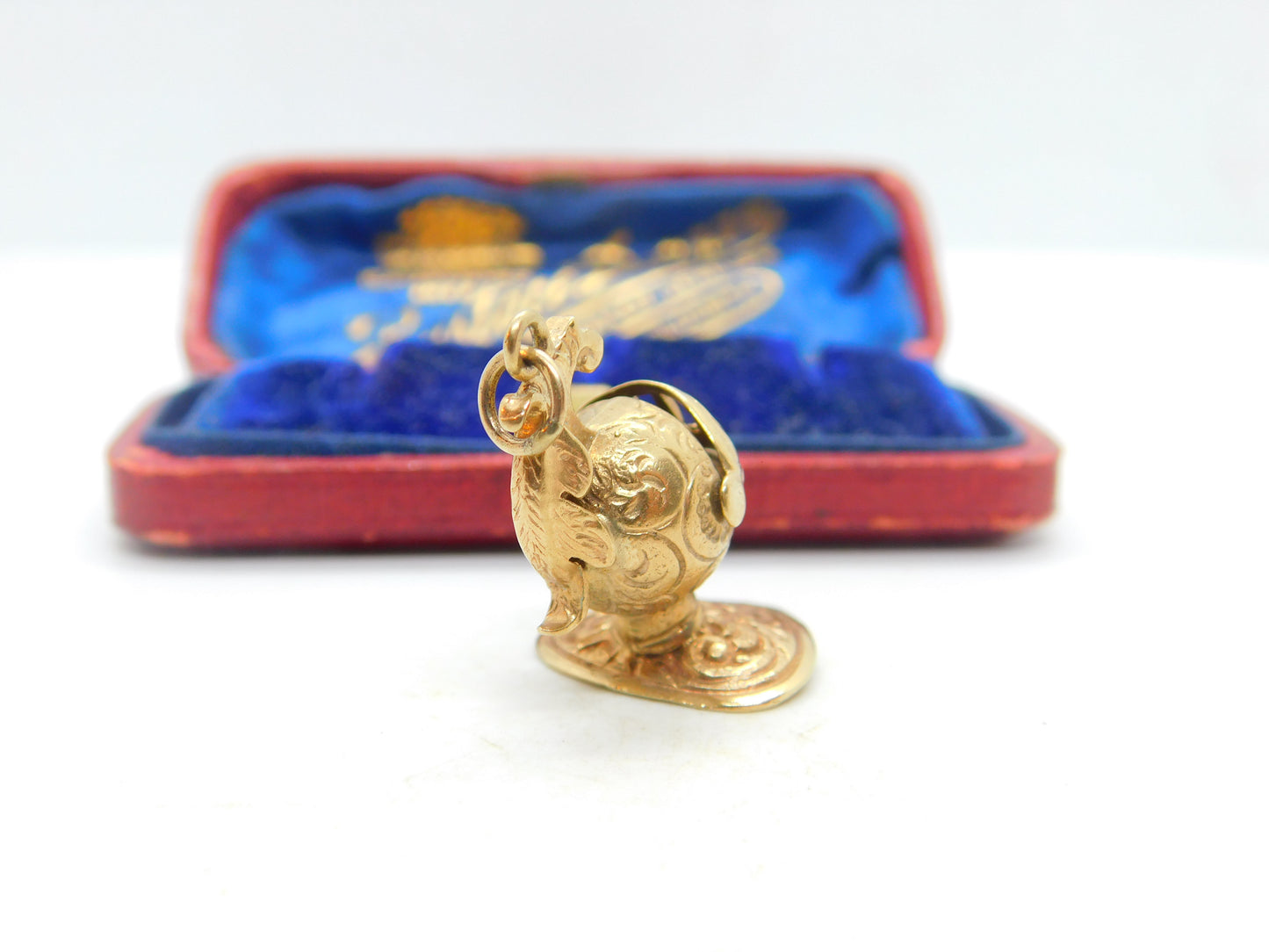 9ct Yellow Gold Medieval Knights Helmet Charm Pendant Vintage 1964 London