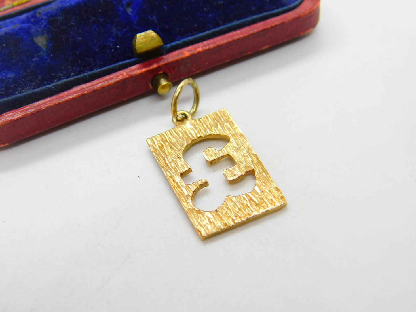 9ct Yellow Gold £ Pound Sign Charm or Pendant 1979 London Vintage