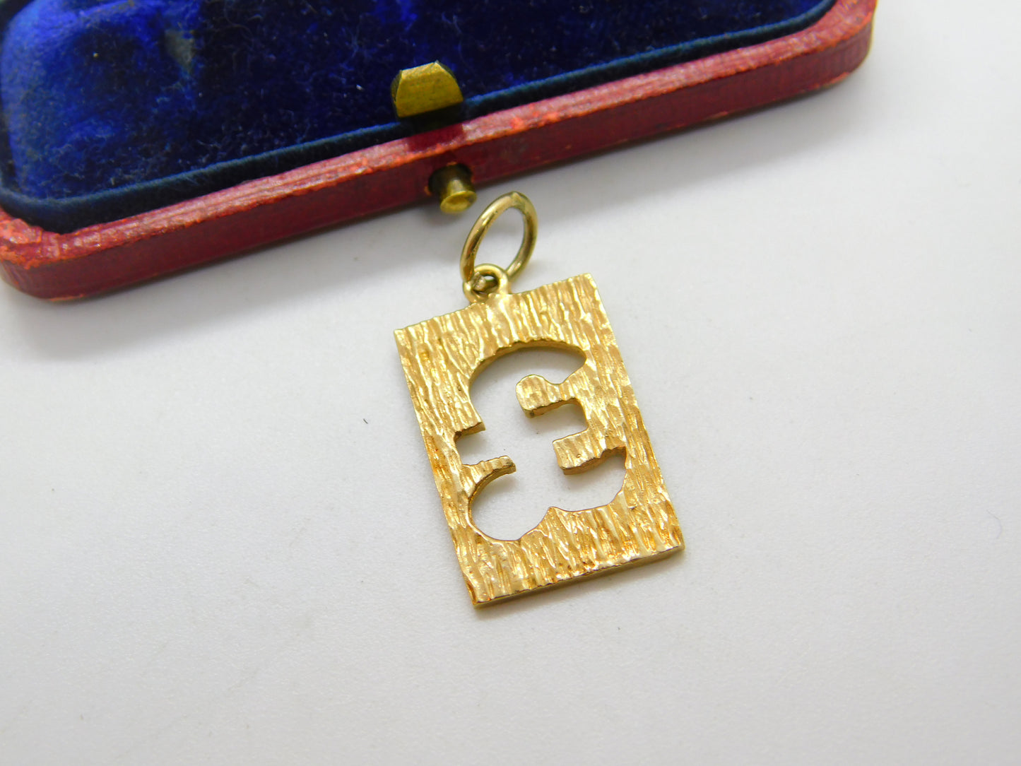 9ct Yellow Gold £ Pound Sign Charm or Pendant 1979 London Vintage