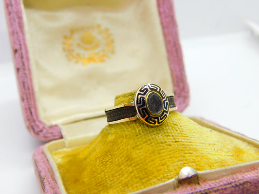 Victorian 9ct Gold, Black Enamel & Hair Weave Mourning Ring 1864 Birmingham