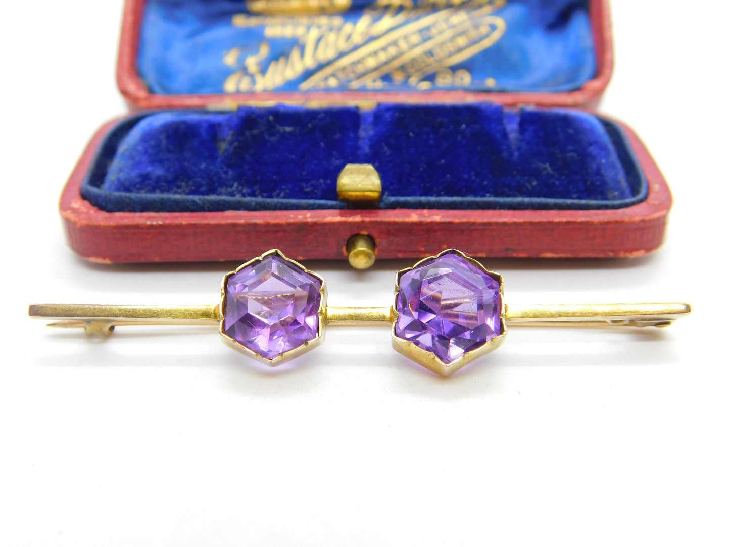 Victorian 9ct Yellow Gold & Hexagonal Cut Amethyst Bar Brooch Antique c1880