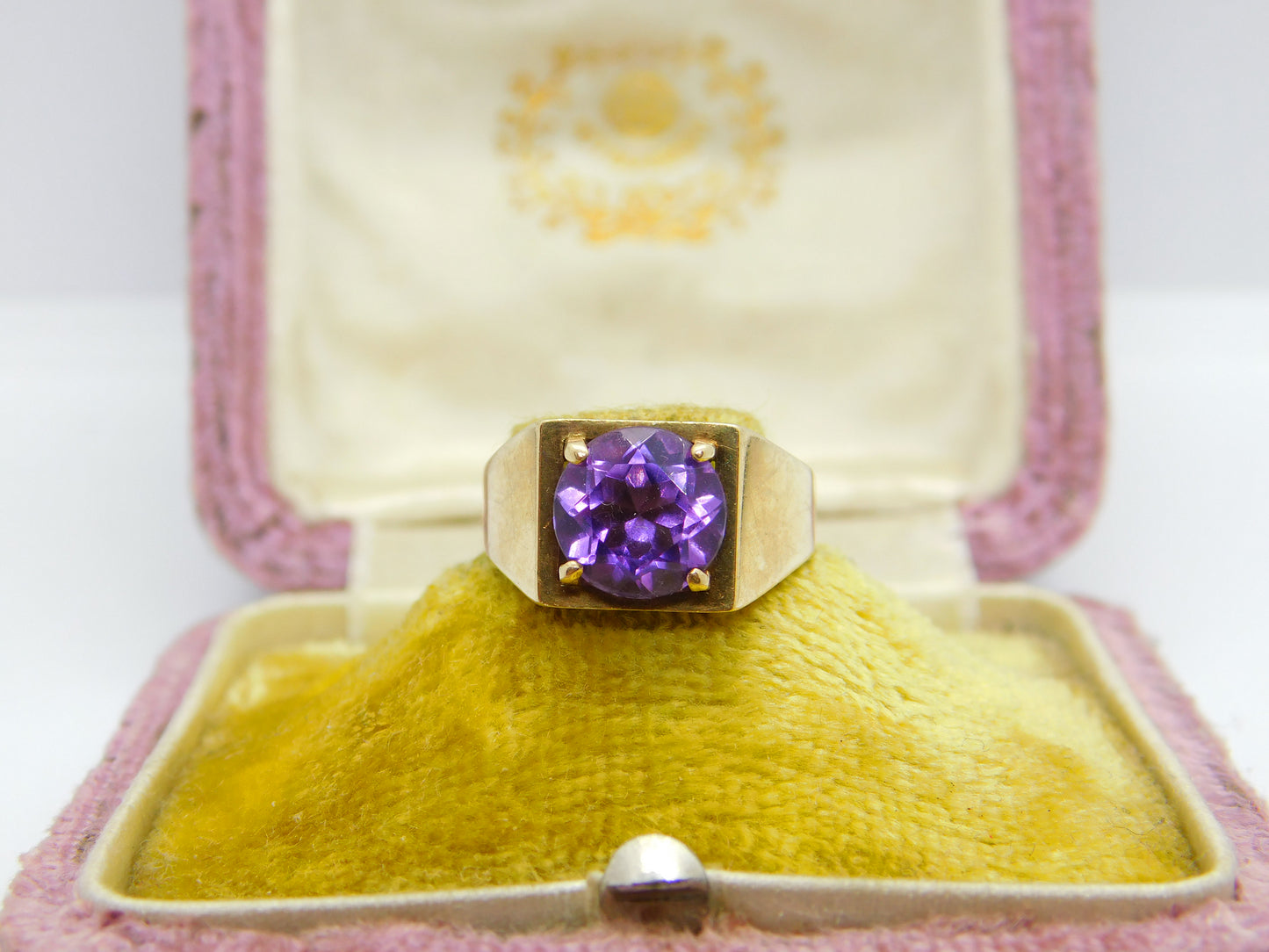 9ct Yellow Gold & Cushion Cut Amethyst Modernist Ring Vintage 1970 Birmingham