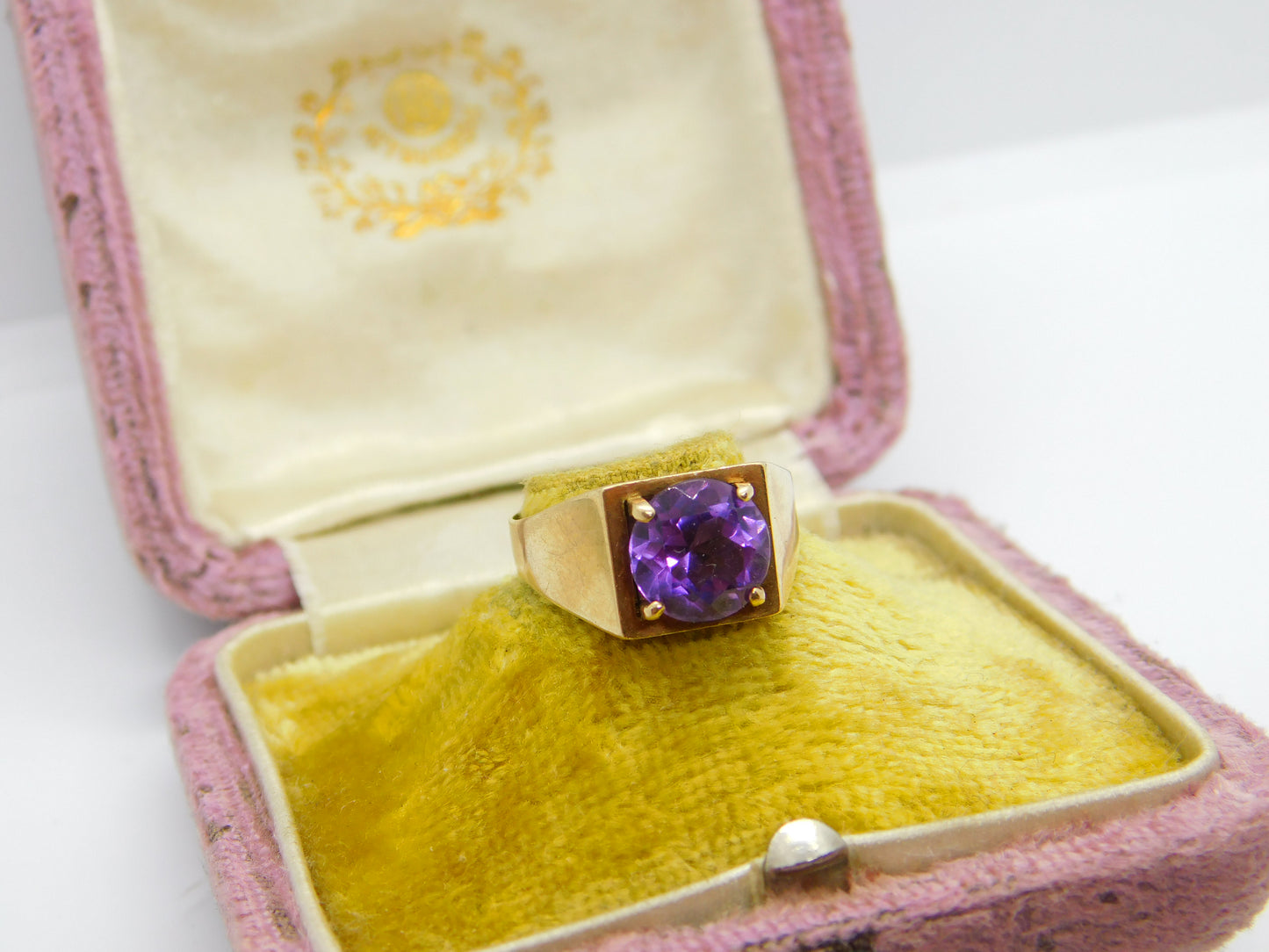 9ct Yellow Gold & Cushion Cut Amethyst Modernist Ring Vintage 1970 Birmingham