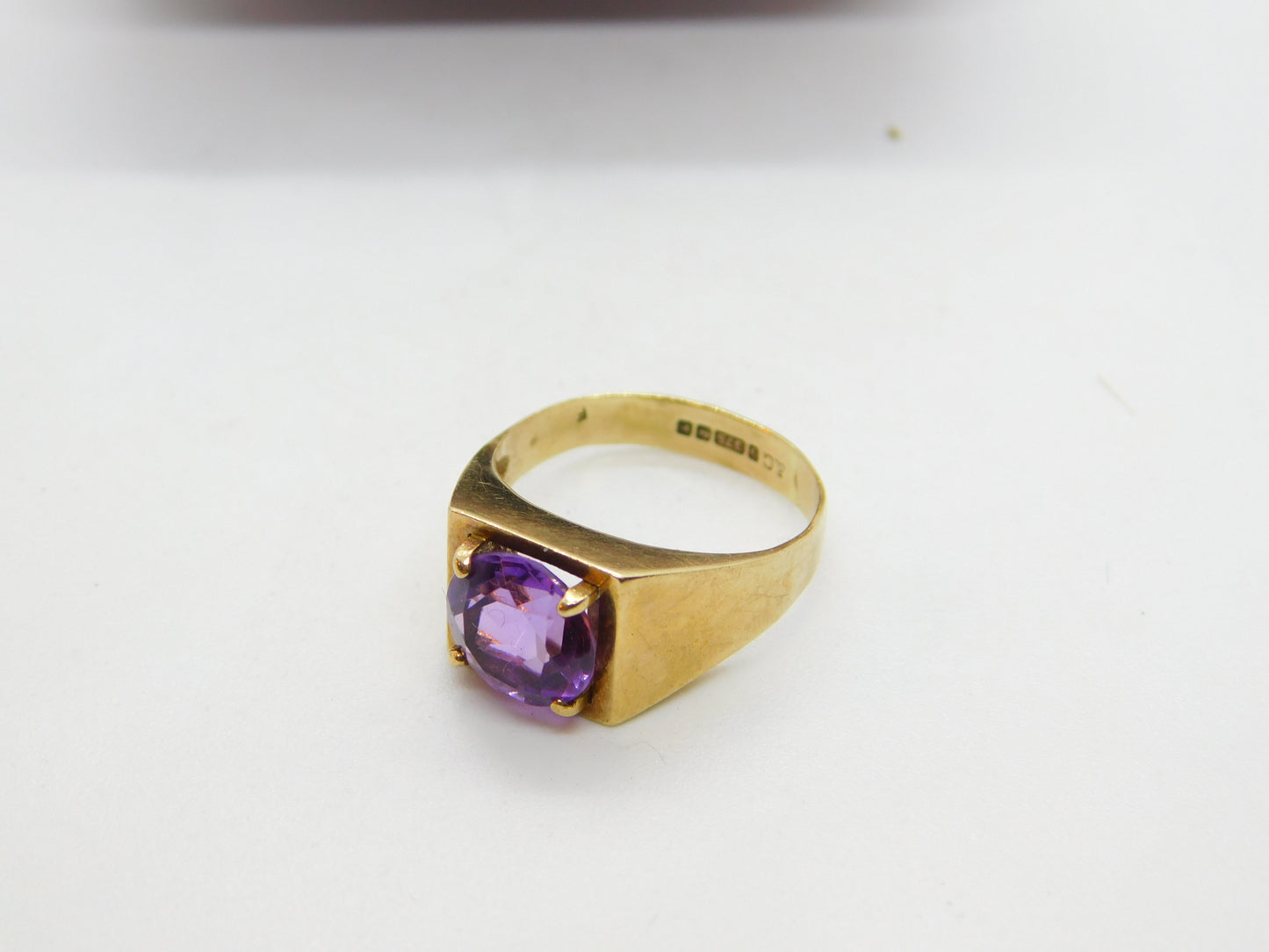 9ct Yellow Gold & Cushion Cut Amethyst Modernist Ring Vintage 1970 Birmingham