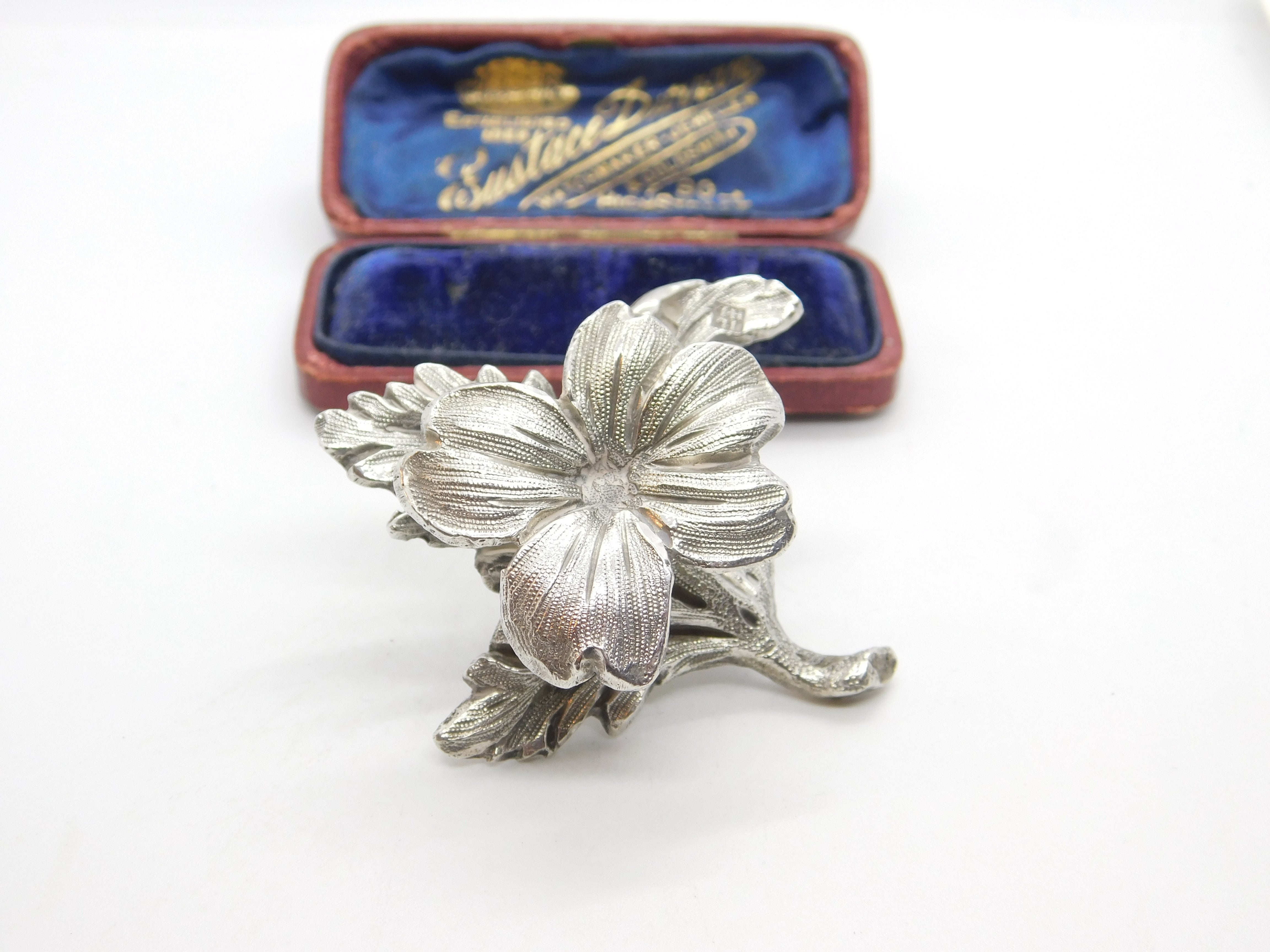 Vintage Victorian, online c1920 Sterling Flower Brooch