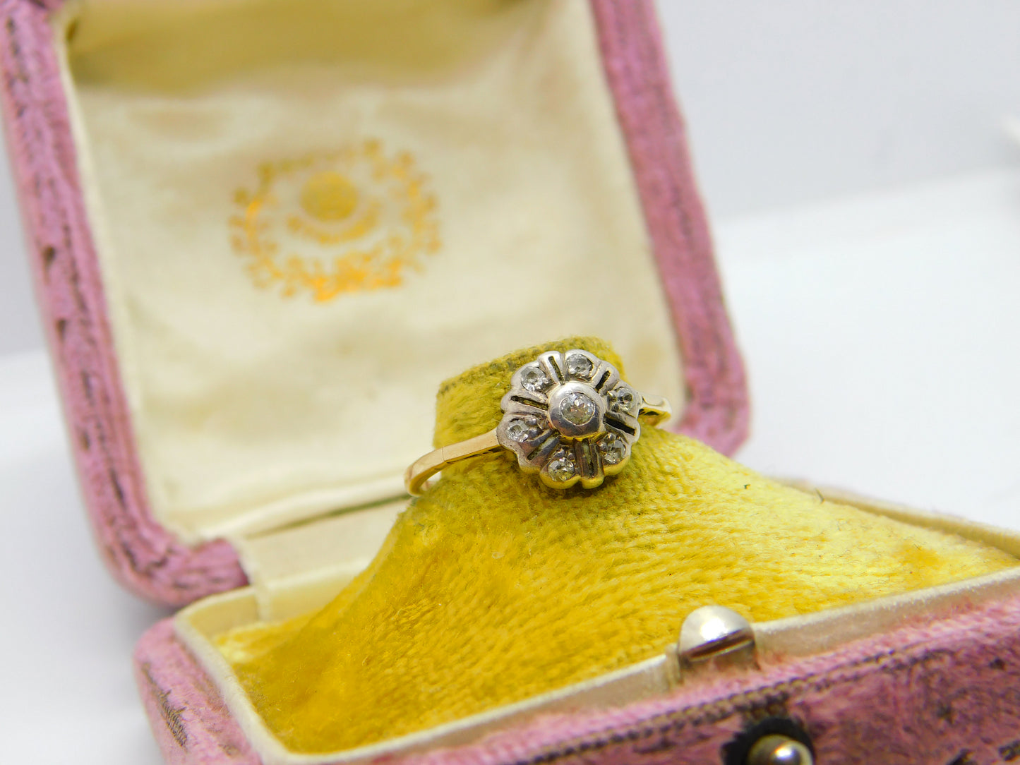 Victorian 18ct Gold & Diamond Set Floral Daisy Cluster Ring Antique c1890