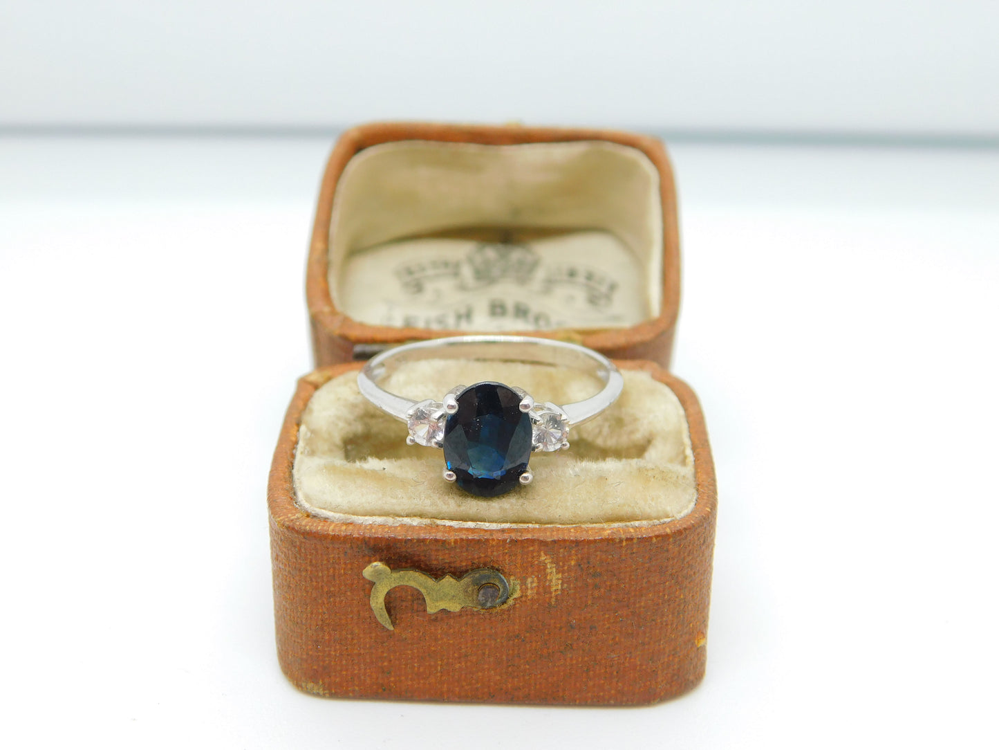 9ct White Gold 1ct Blue Sapphire & White Sapphire Engagement Ring Vintage c1990