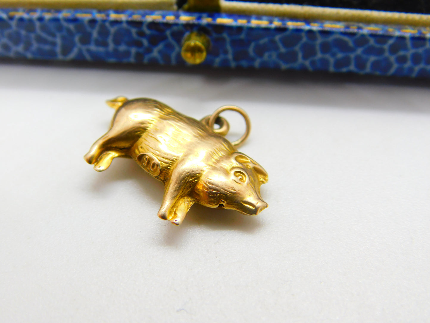 Edwardian 9ct Yellow Gold Little Pig Charm Pendant Antique c1910