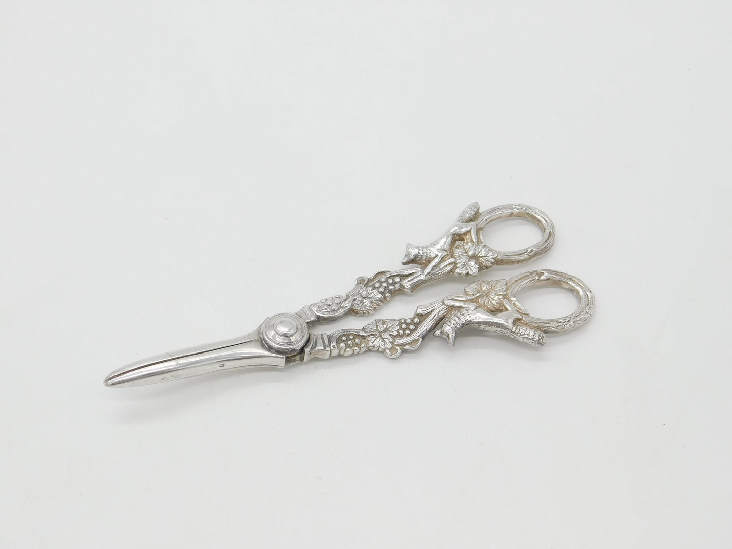 Pair of Sterling Silver Vine & Running Fox Grape Scissors 1942 Sheffield Antique