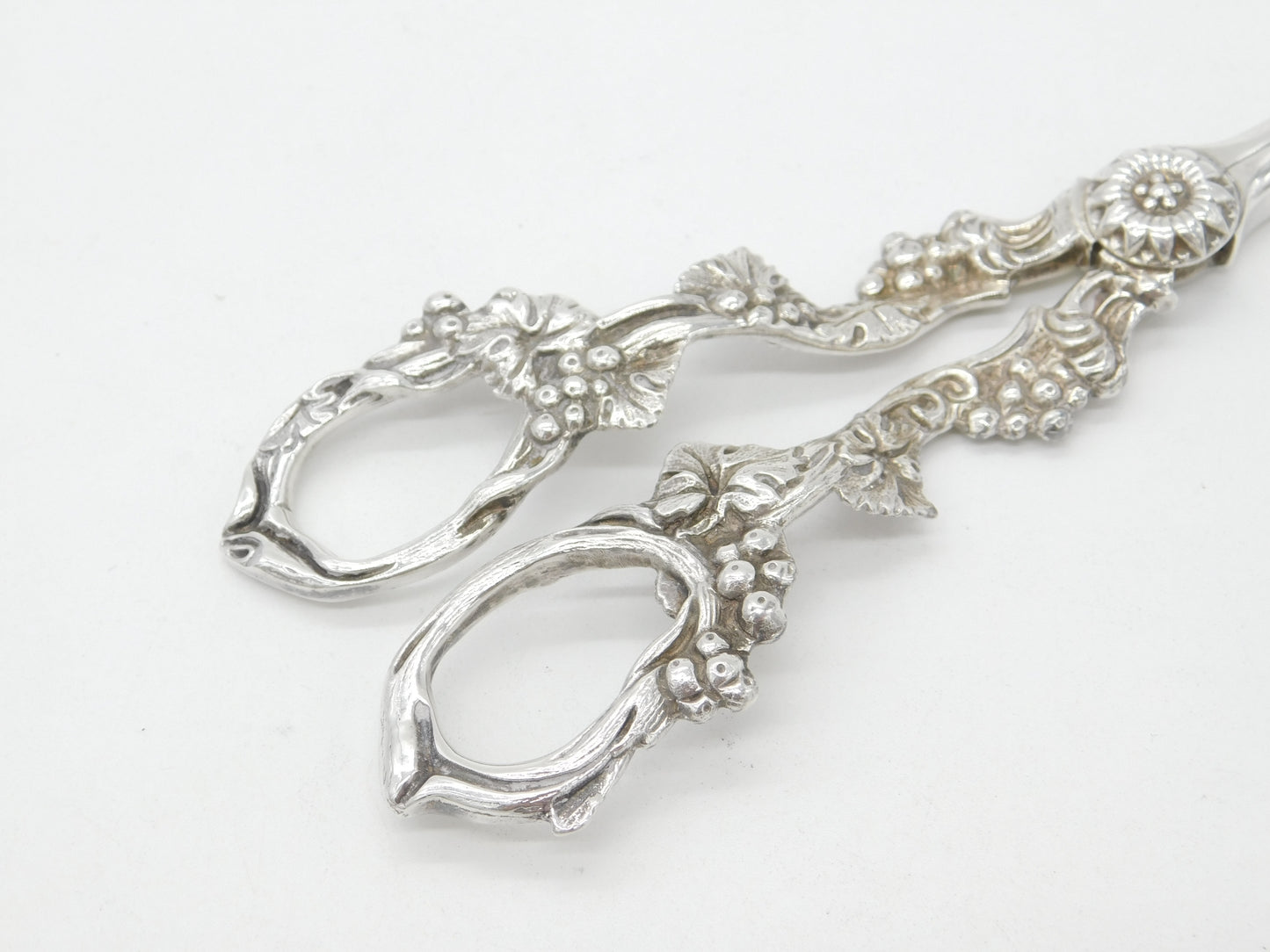 Pair of Victorian Style Sterling Silver Grape Scissors Vintage 1988 Birmingham